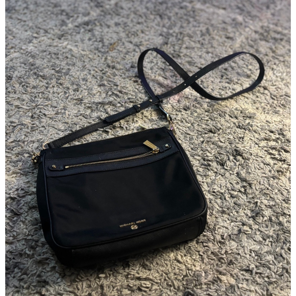 MICHAEL MICHAEL KORS Messenger Bag - Picture 3 of 7